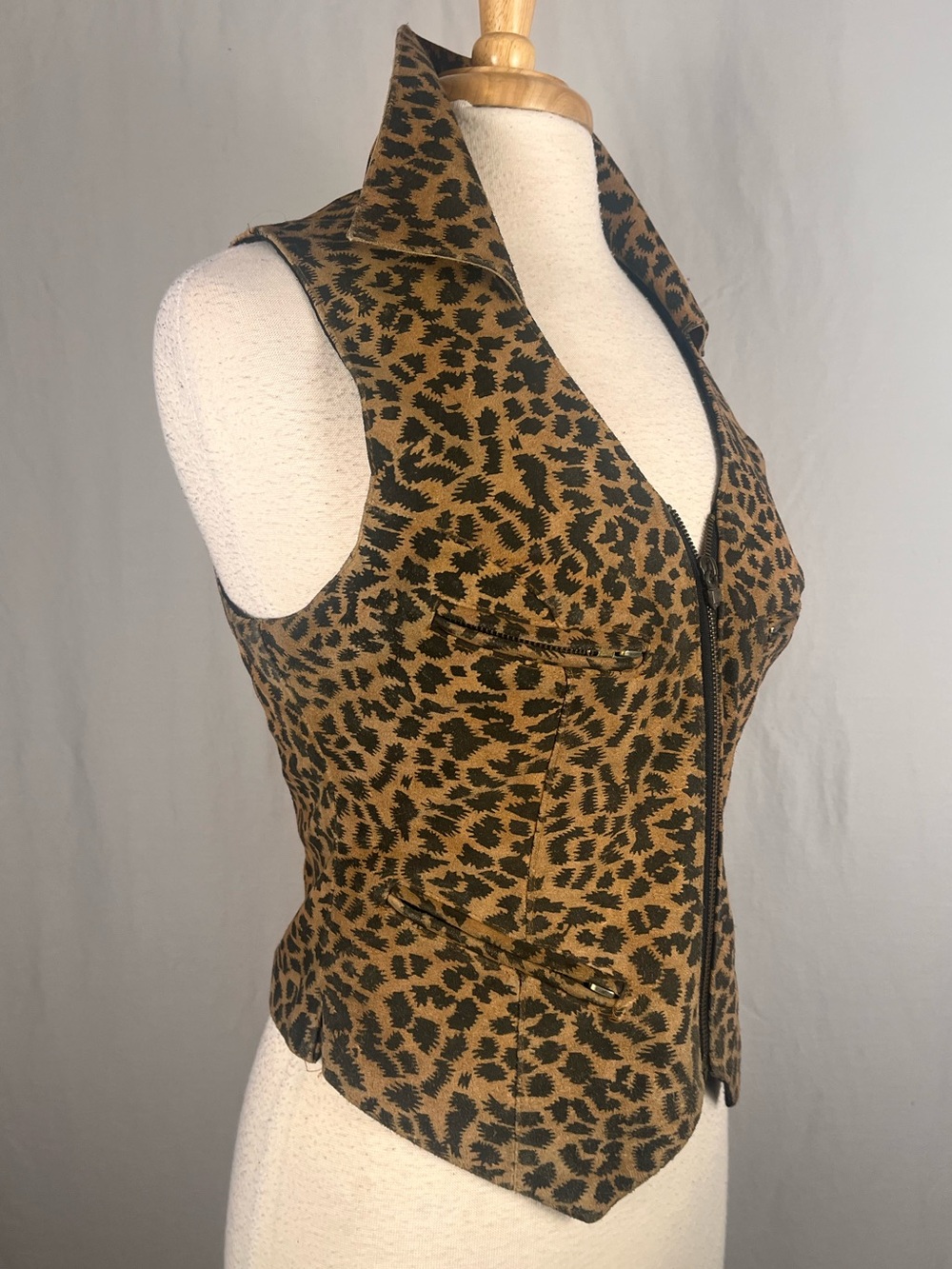 Vintage 90’s Easy Riders Suede Leather Vest Womens Small Cheetah Leopard Biker